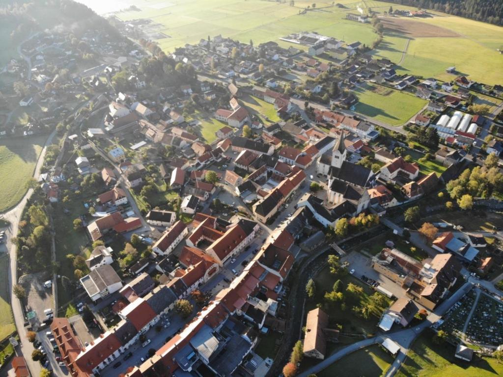 Gasthof Oberer Braeuer Oberwoelz Stadt Luaran gambar